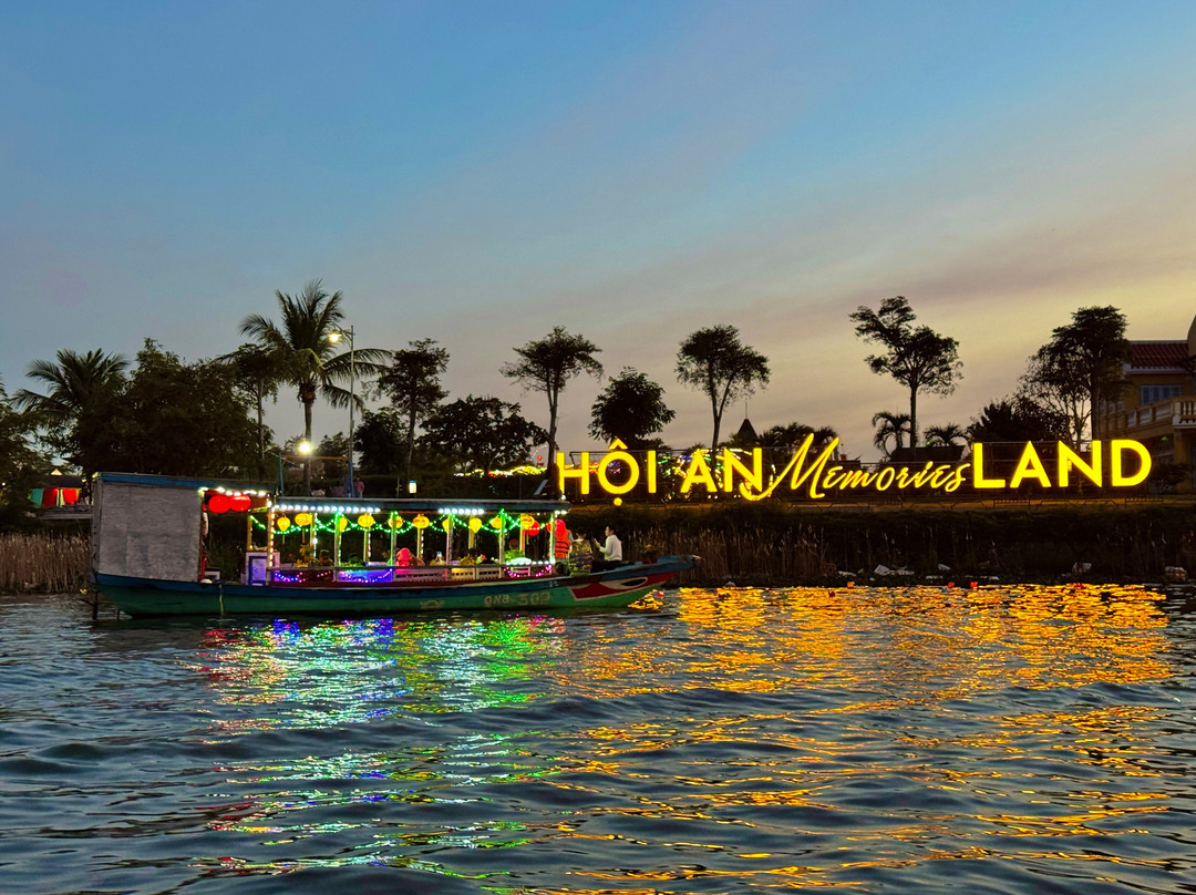 Da Nang-Hoi An-My Son-Local Tours Customized by Hung Le Travel-Son Tra Peninsula必去景点