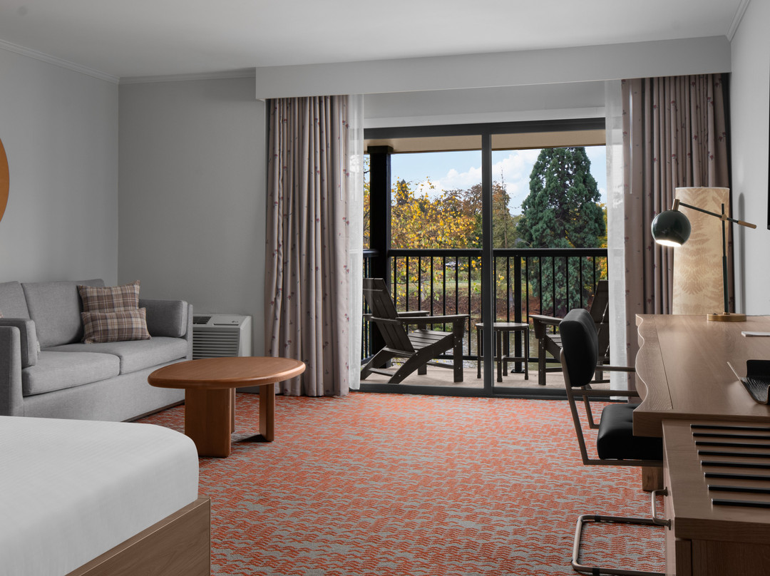 山谷河流旅馆主图