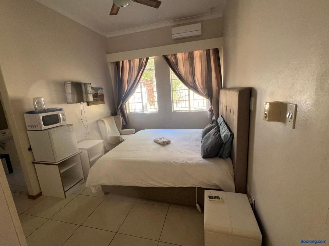 2 Oaks Guesthouse主图