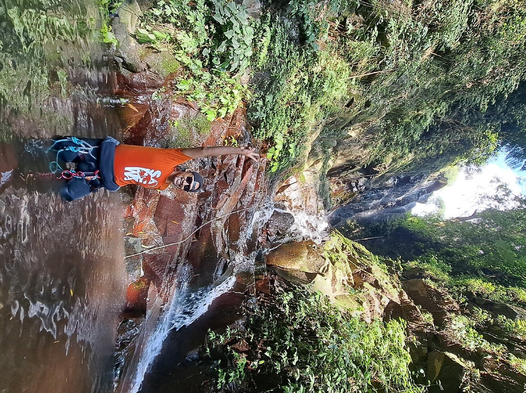 Pahlawan Berkemah-泗水必去景点