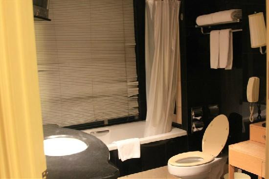 奇迹大酒店主图