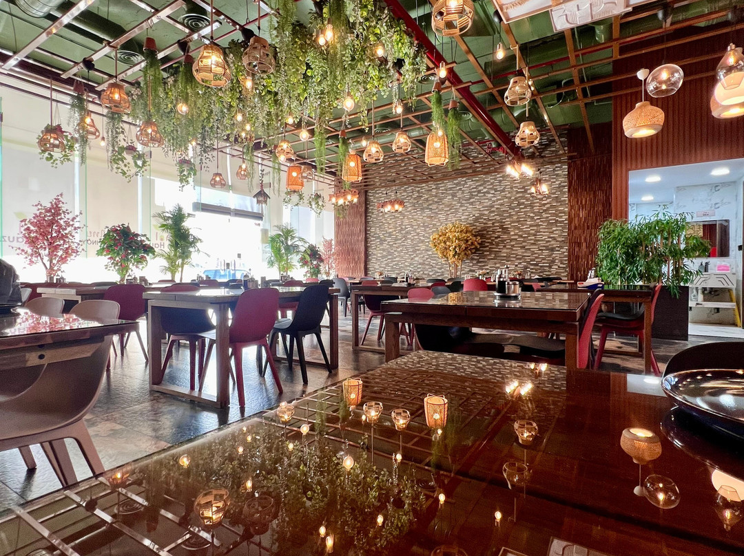 Azian Hauz Restaurant