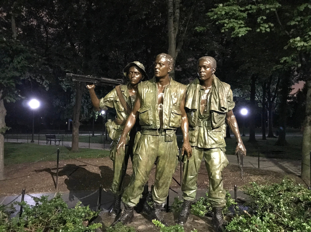 The Three Soldiers景点图片