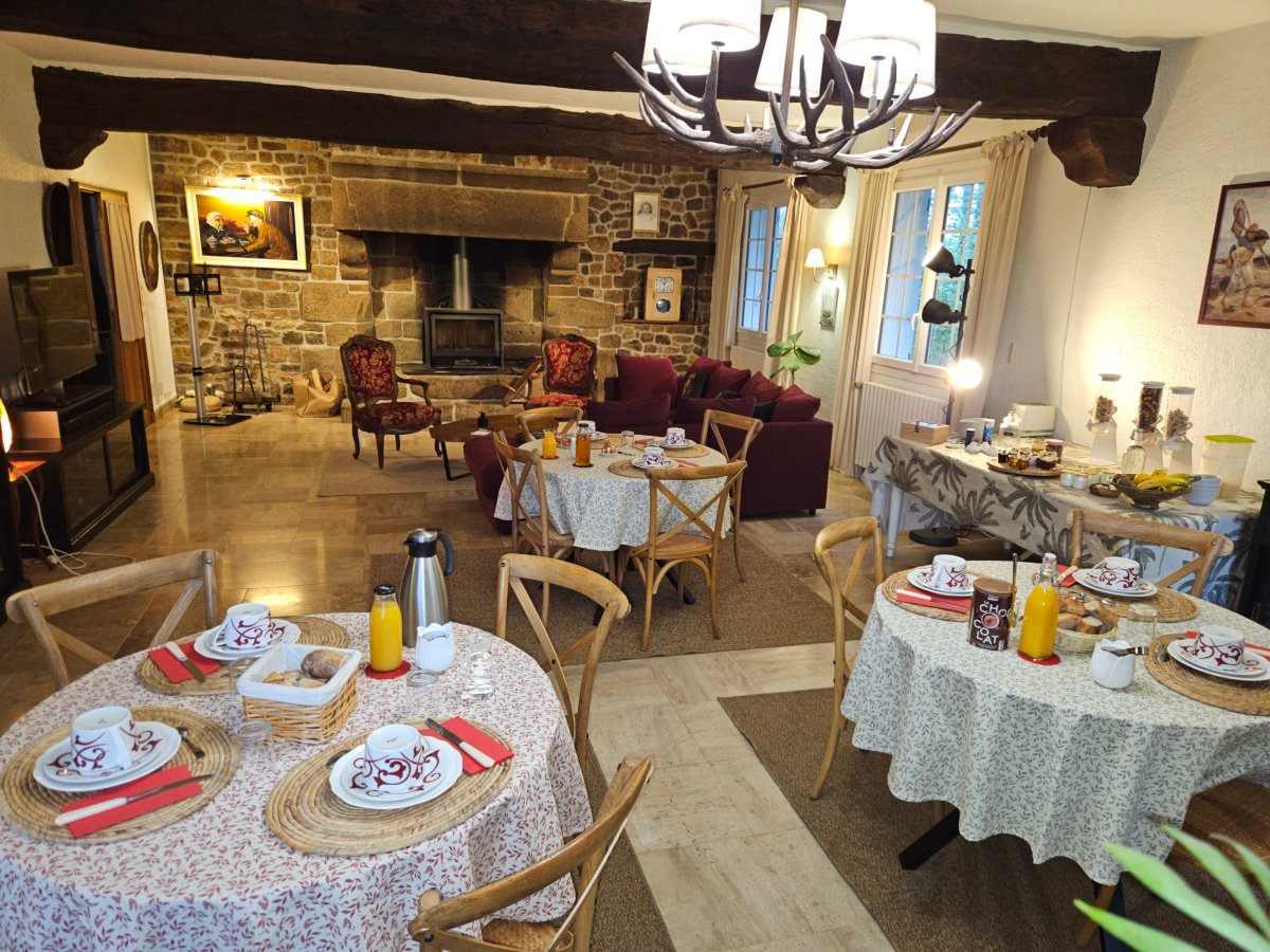 Bed and Breakfast Saultchevreuil,, Villedieu les Poêles-餐饮