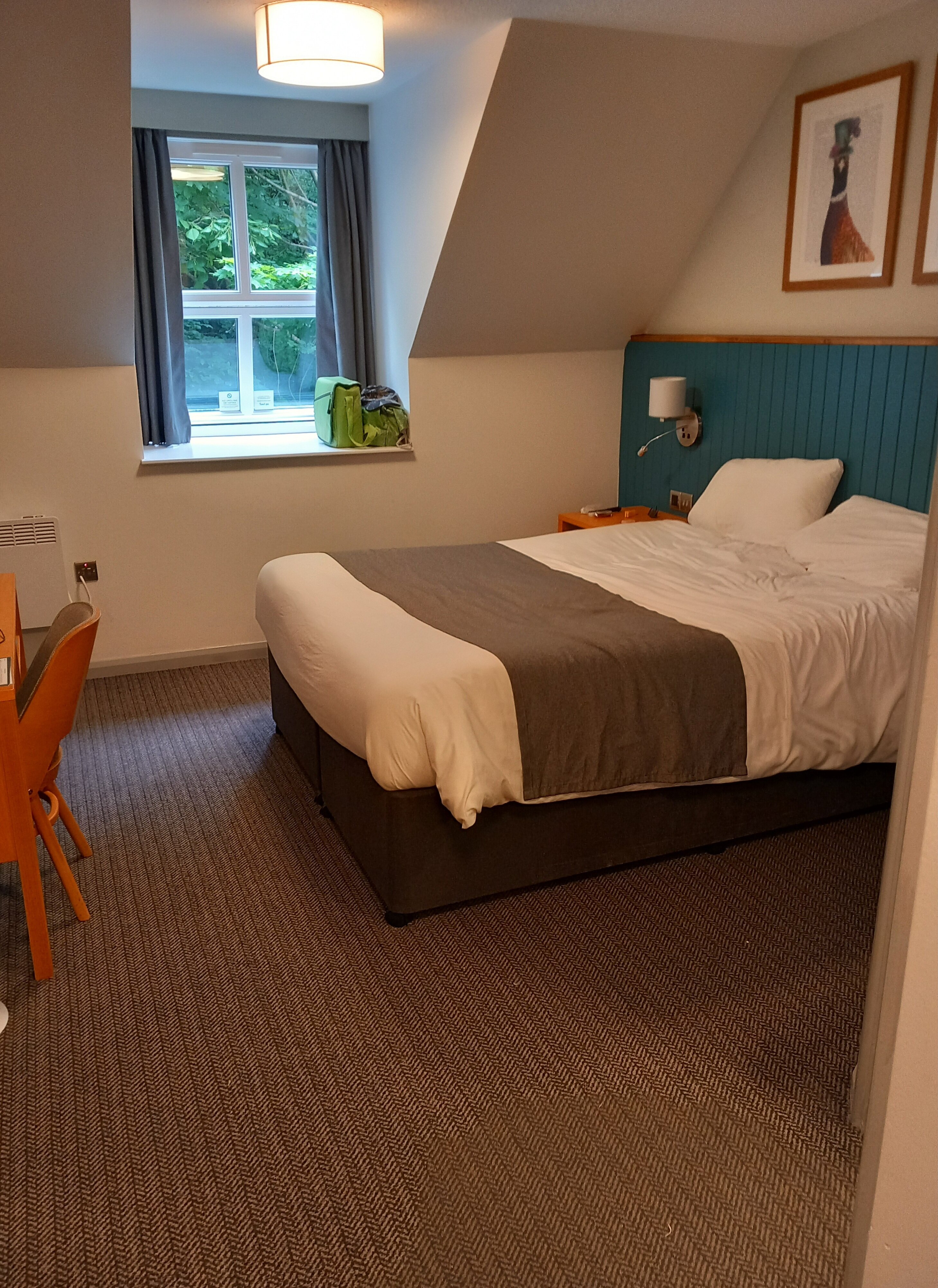 霍姆菲尔德阿姆斯酒店-客卧