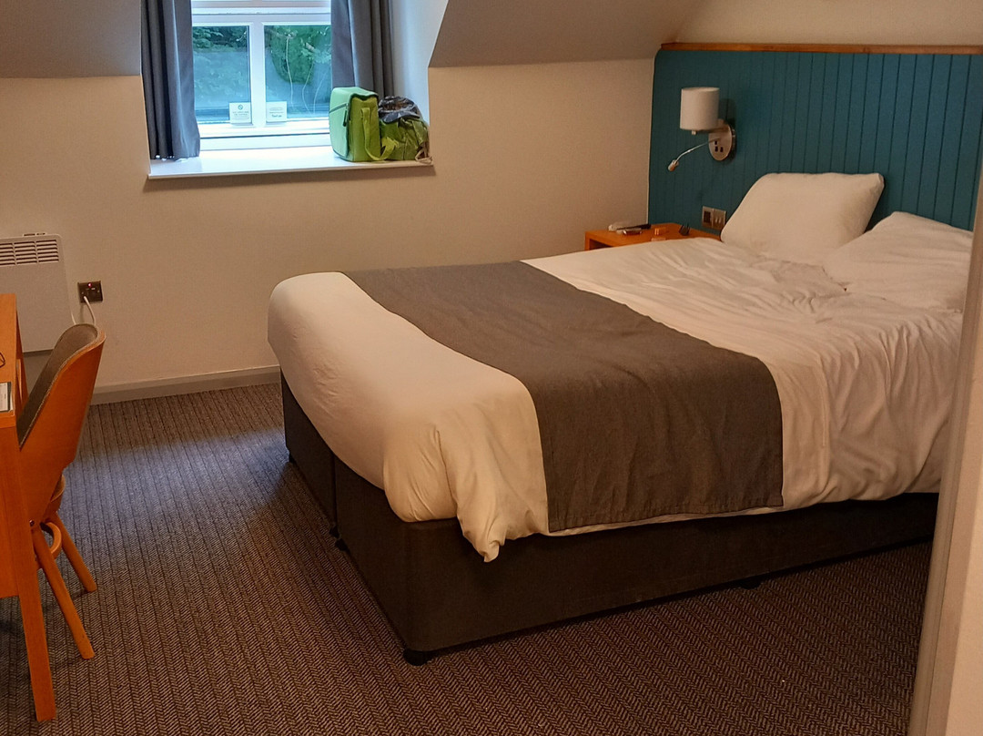 Holmfield Arms Hotel主图
