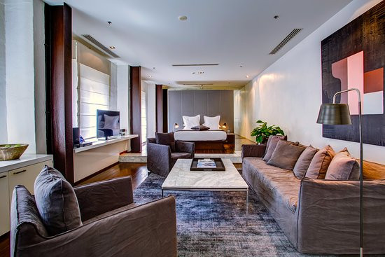 老字号酒店主图