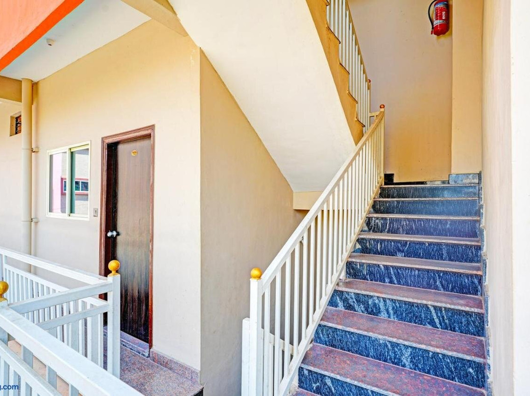 SPOT ON Sri Sai Lodging And Boarding