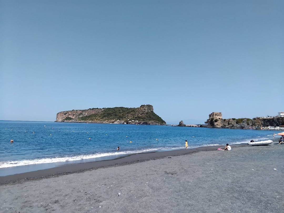 Lido Paradise Beach景点图片