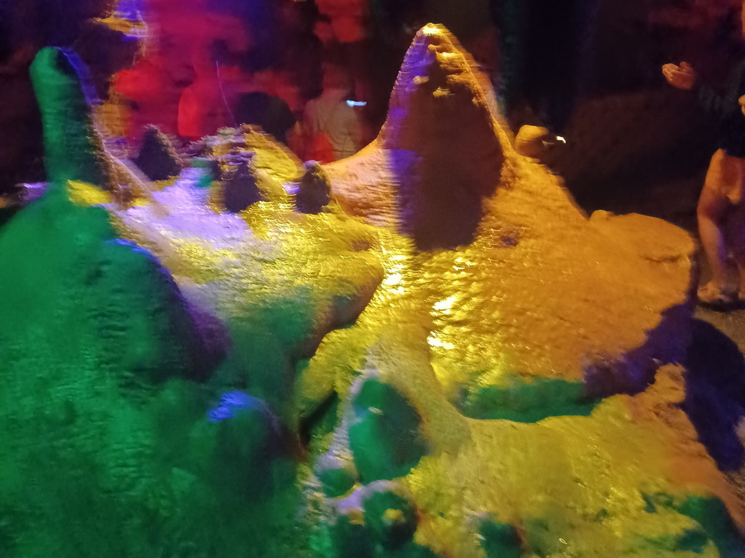 Coral Caverns-Manns Choice必去景点