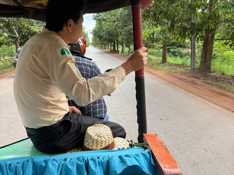 Authentic Food Tours : Southeast Asia Bites and Activities-金边必去景点