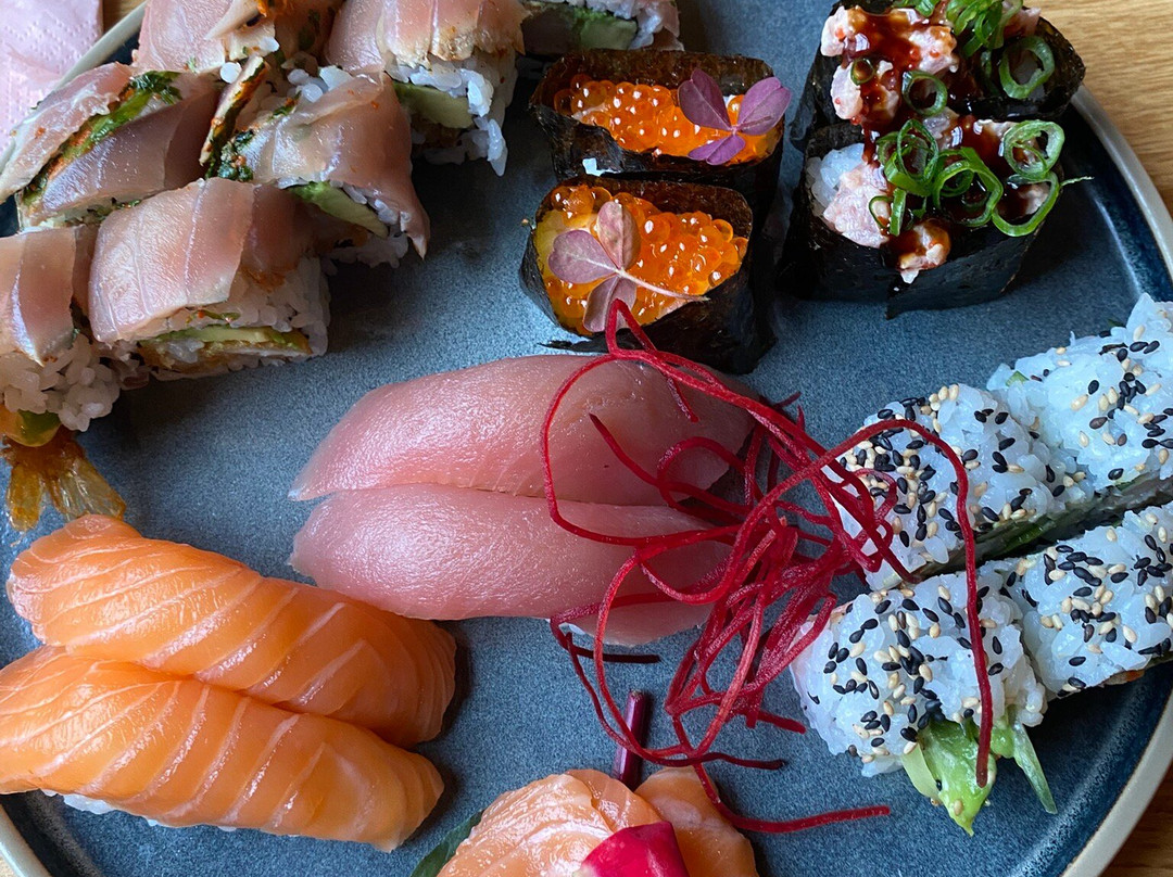 Raku Sushi