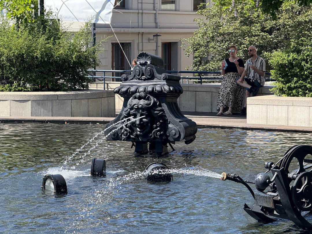 Tinguely Fountain-巴塞尔必去景点