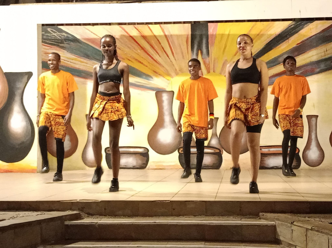 Neptune Village Beach Resort & Spa主图