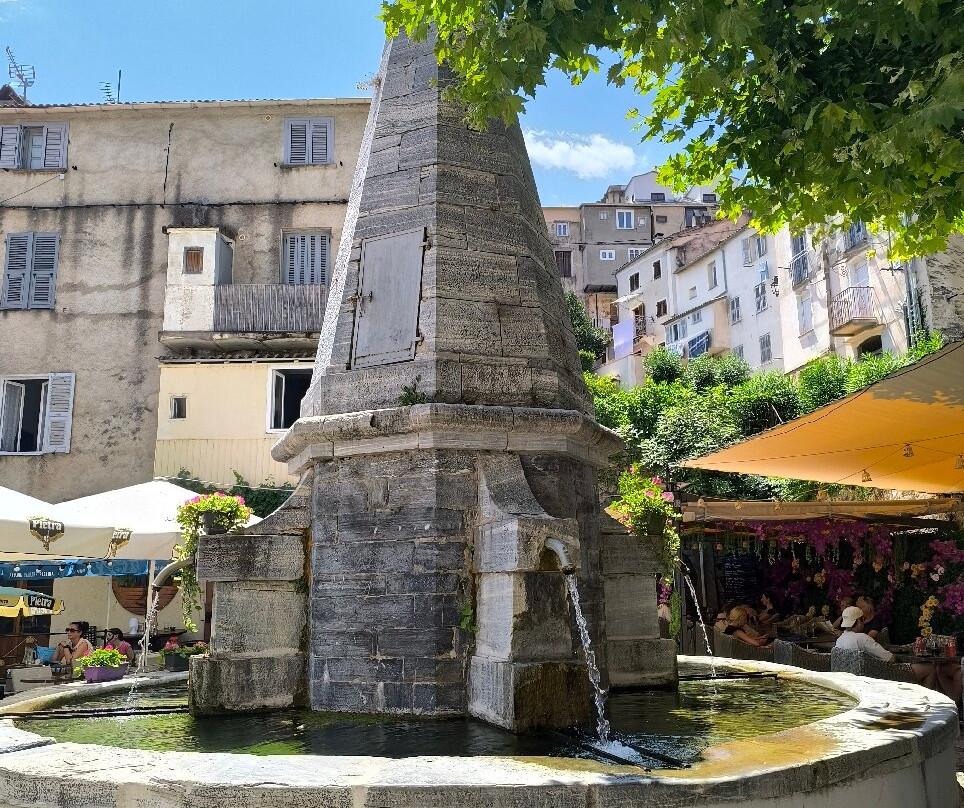 Fontaine des Quatre-Canons-Corte必去景点