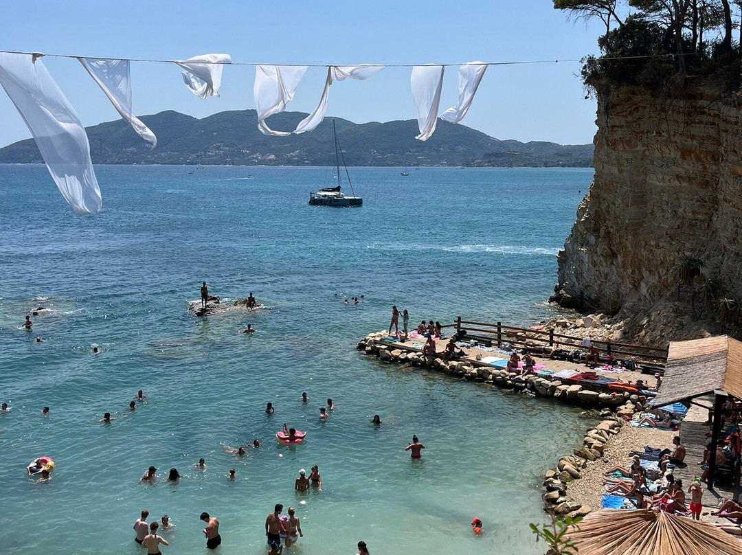 Cameo Island-Agios Sostis必去景点