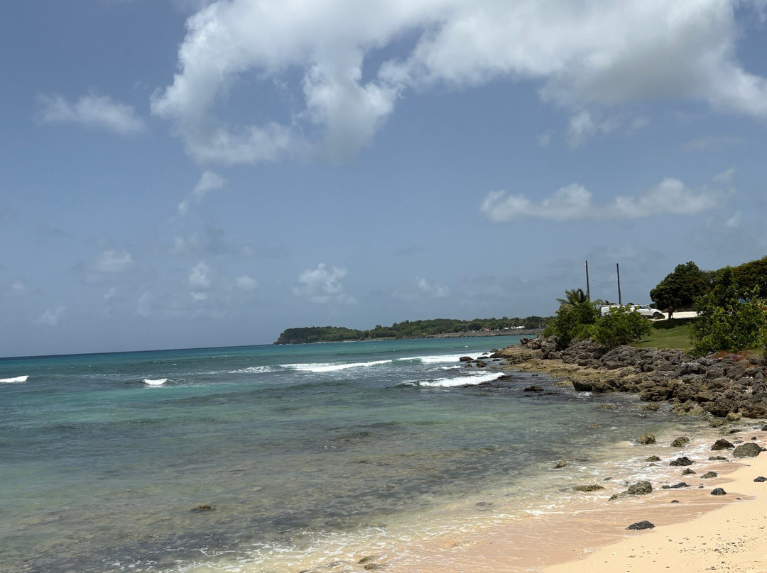 Plage De La Chapelle-Anse-Bertrand必去景点
