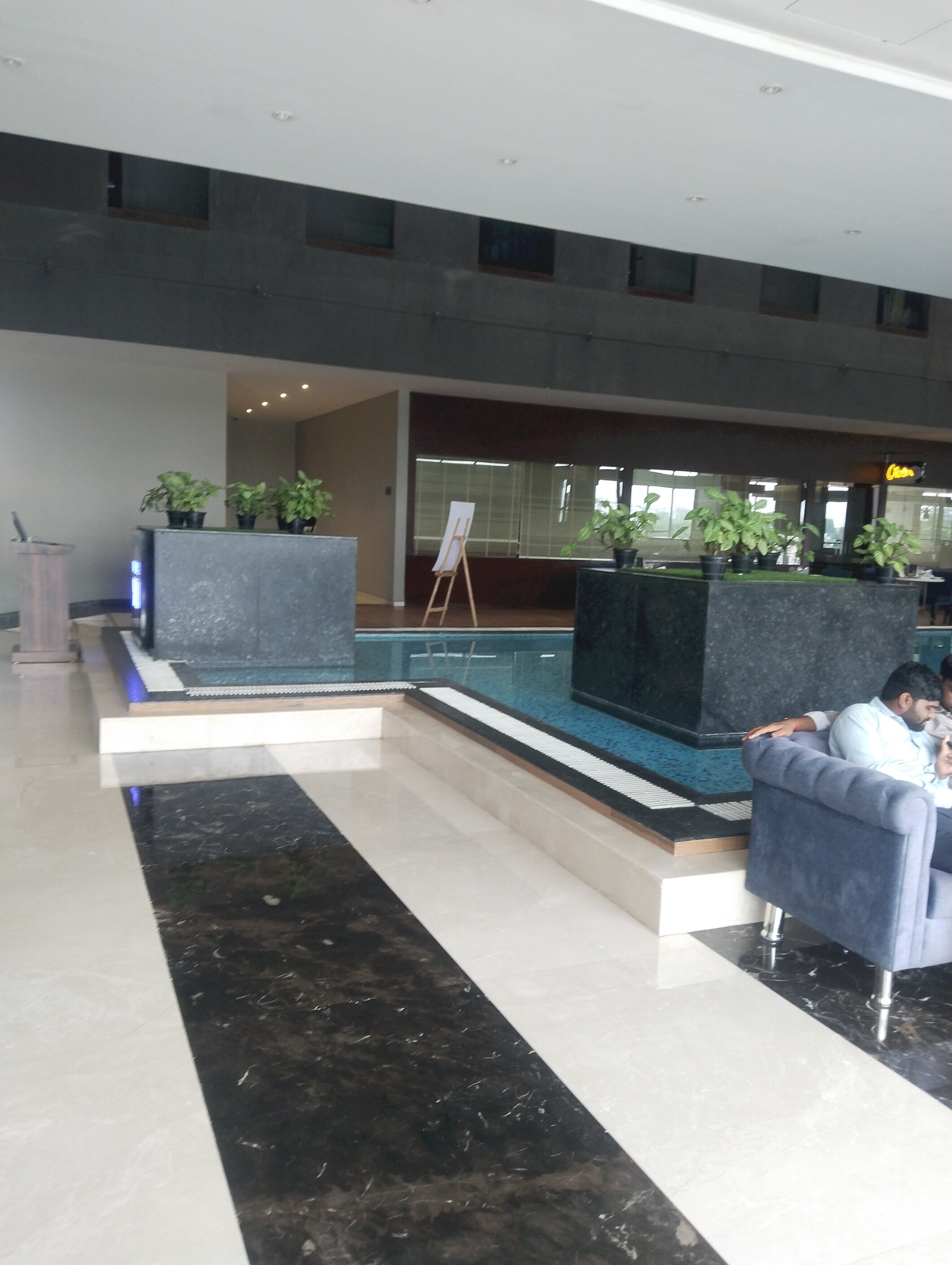 Essentia Luxury Hotel Indore-官方