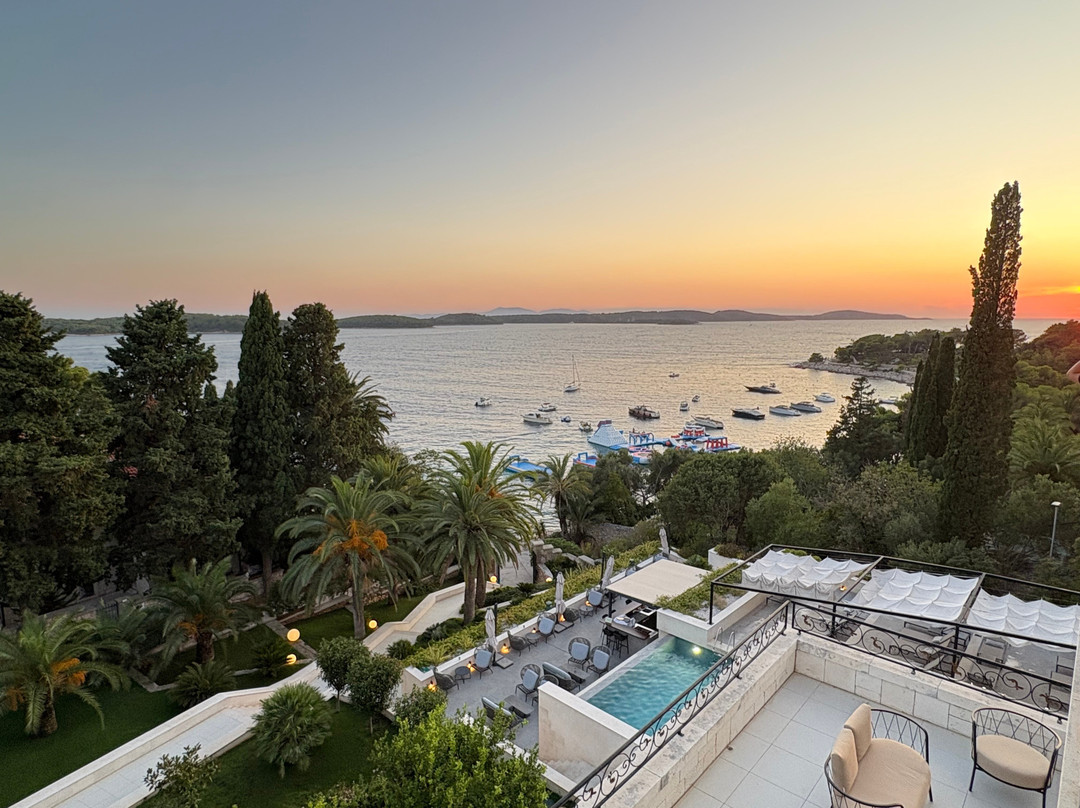 Hotel Moeesy Blue & Green Oasis主图