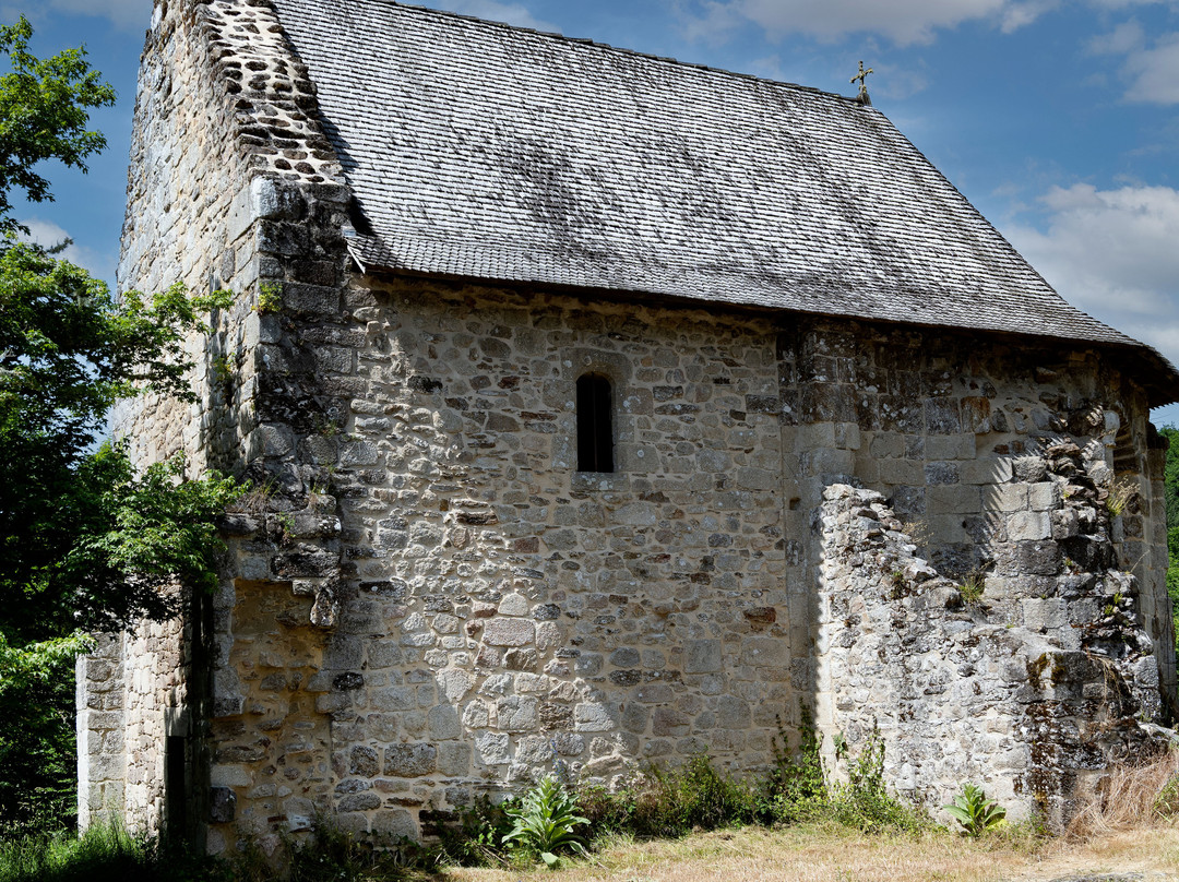 Ruines Vieille Église-Saint-Pantaleon-de-Lapleau必去景点