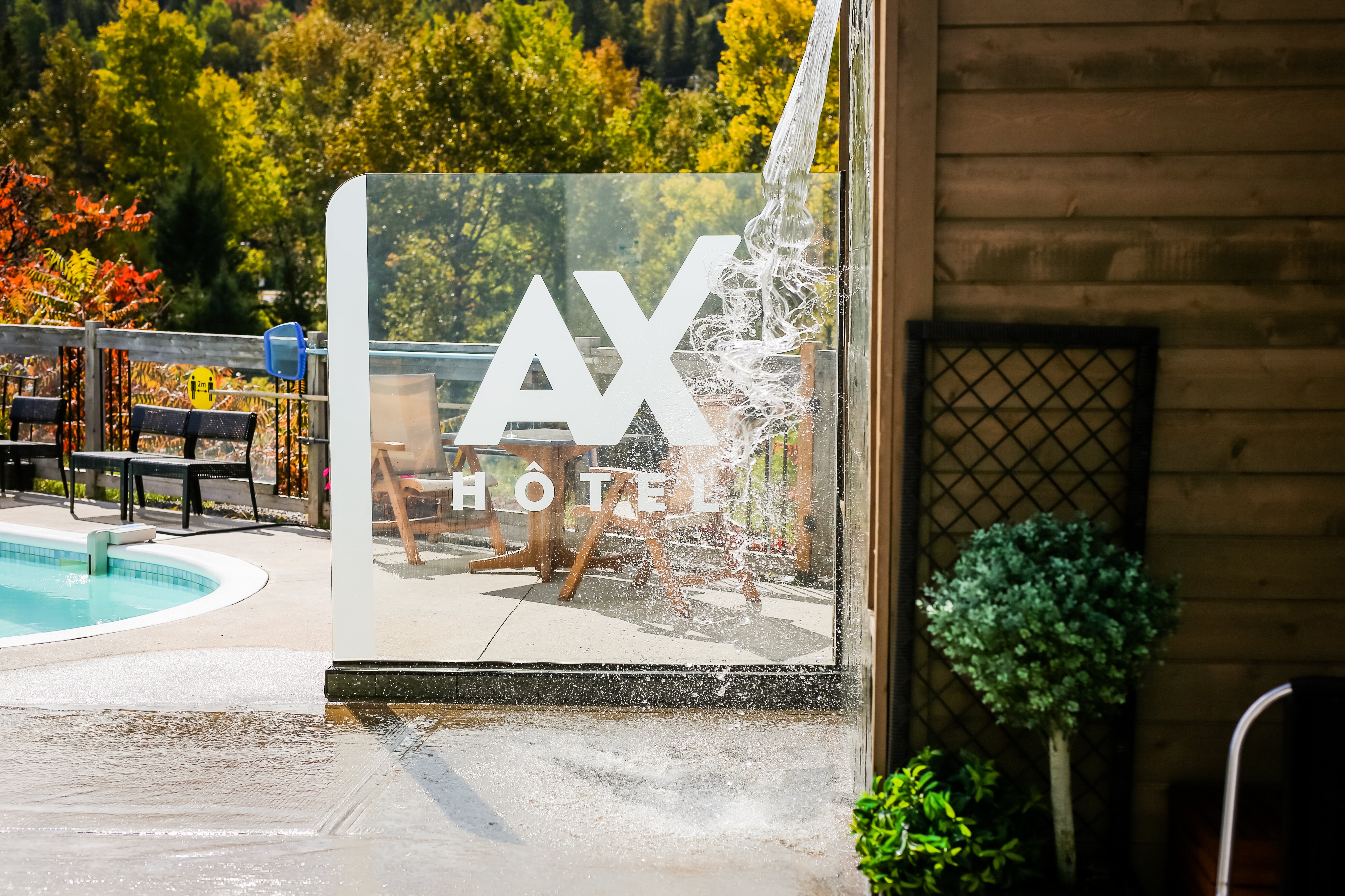 AX Hôtel Mont-Tremblant-泳池