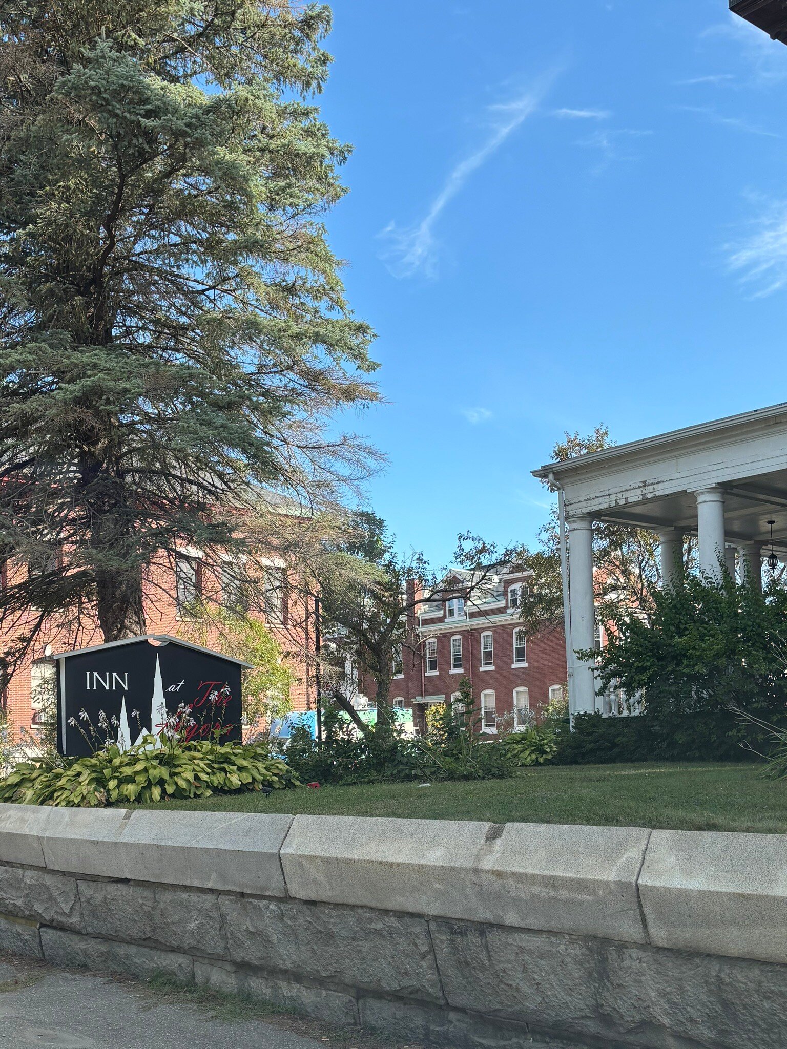 Inn at the Agora-官方