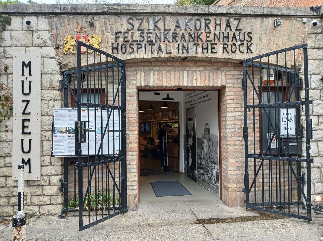 岩石核地堡博物馆战地医院-布达佩斯必去景点