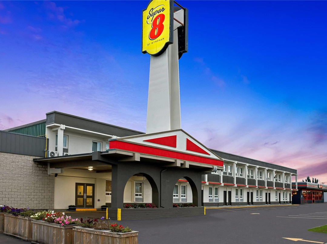 Pass Lake酒店住宿-Super 8 by Wyndham Thunder Bay