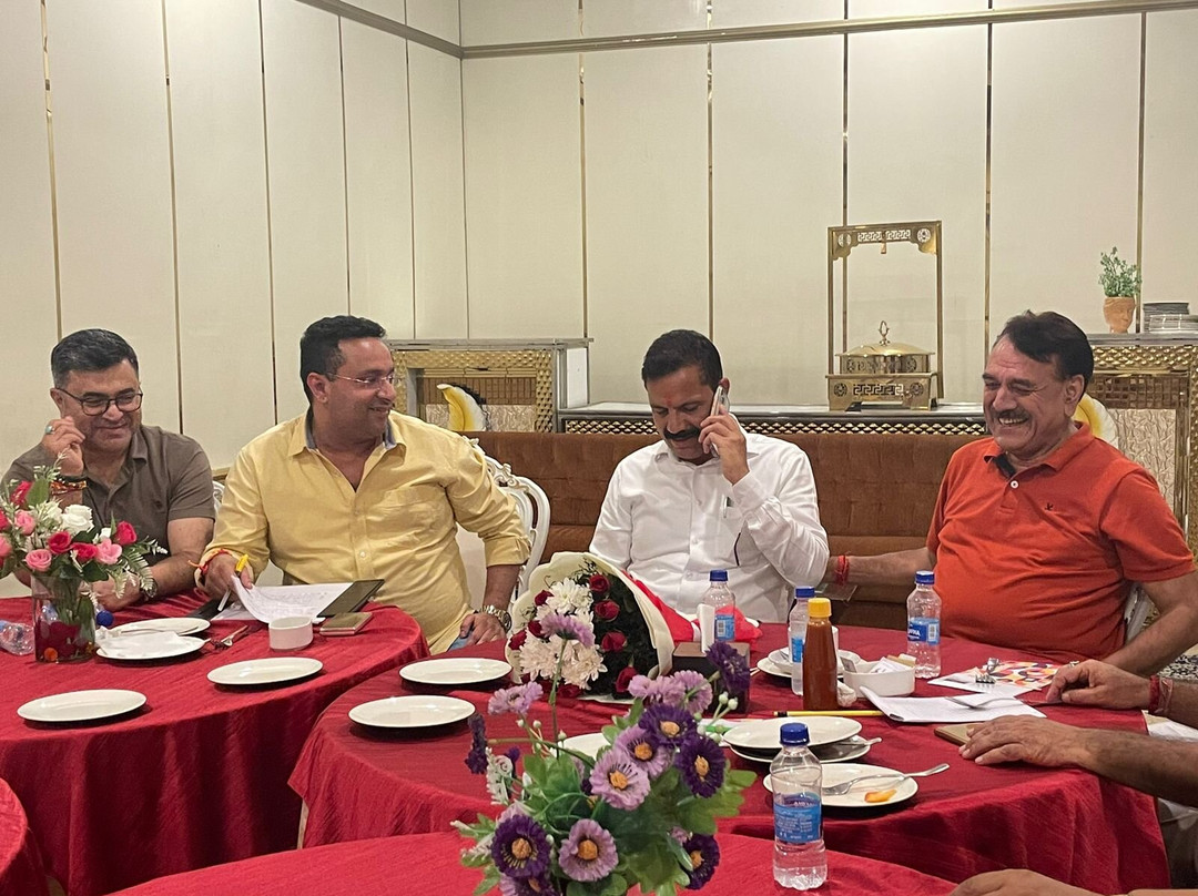 Vardaan Hotels - PatniTop主图