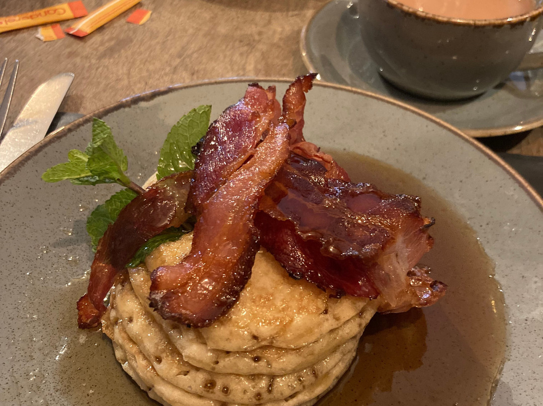 The Bear Hotel主图