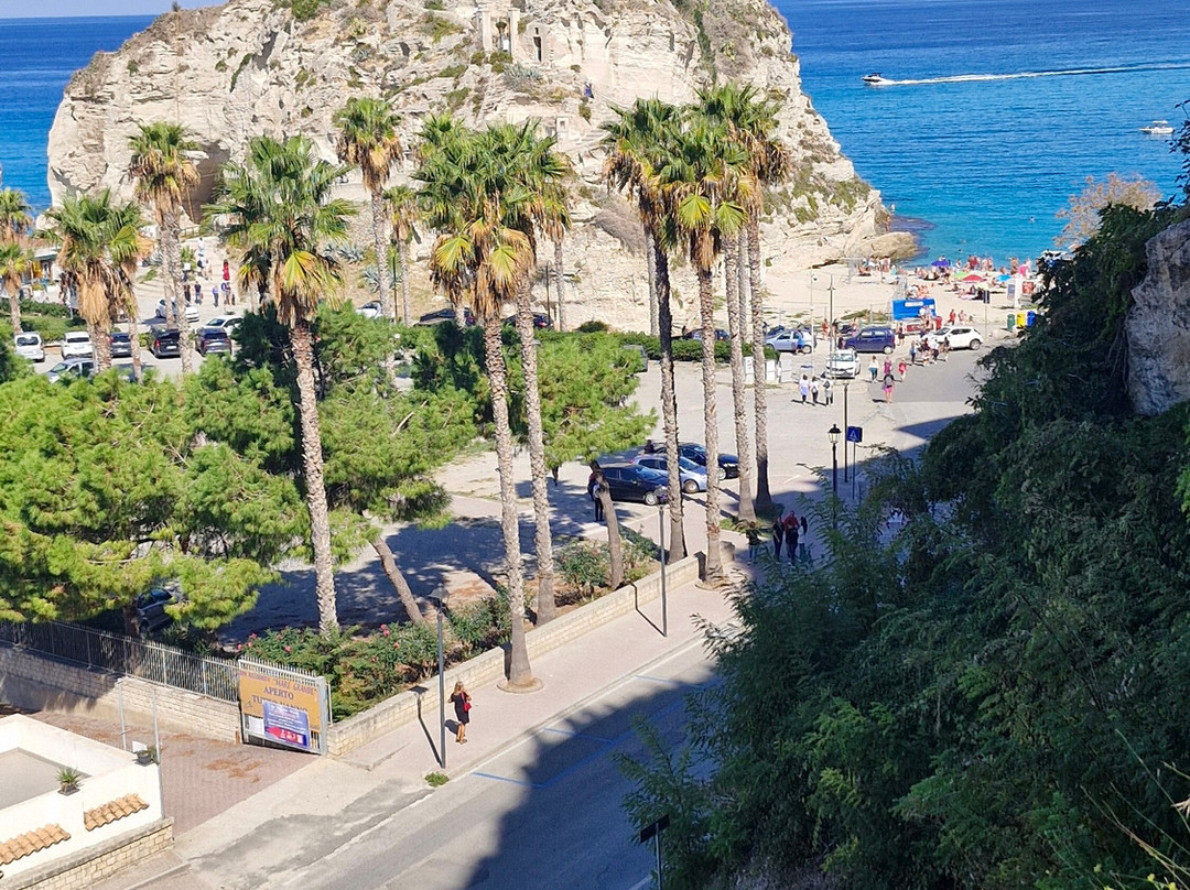 Santuario Di Santa Maria Dell'Isola Di Tropea-特罗佩阿必去景点