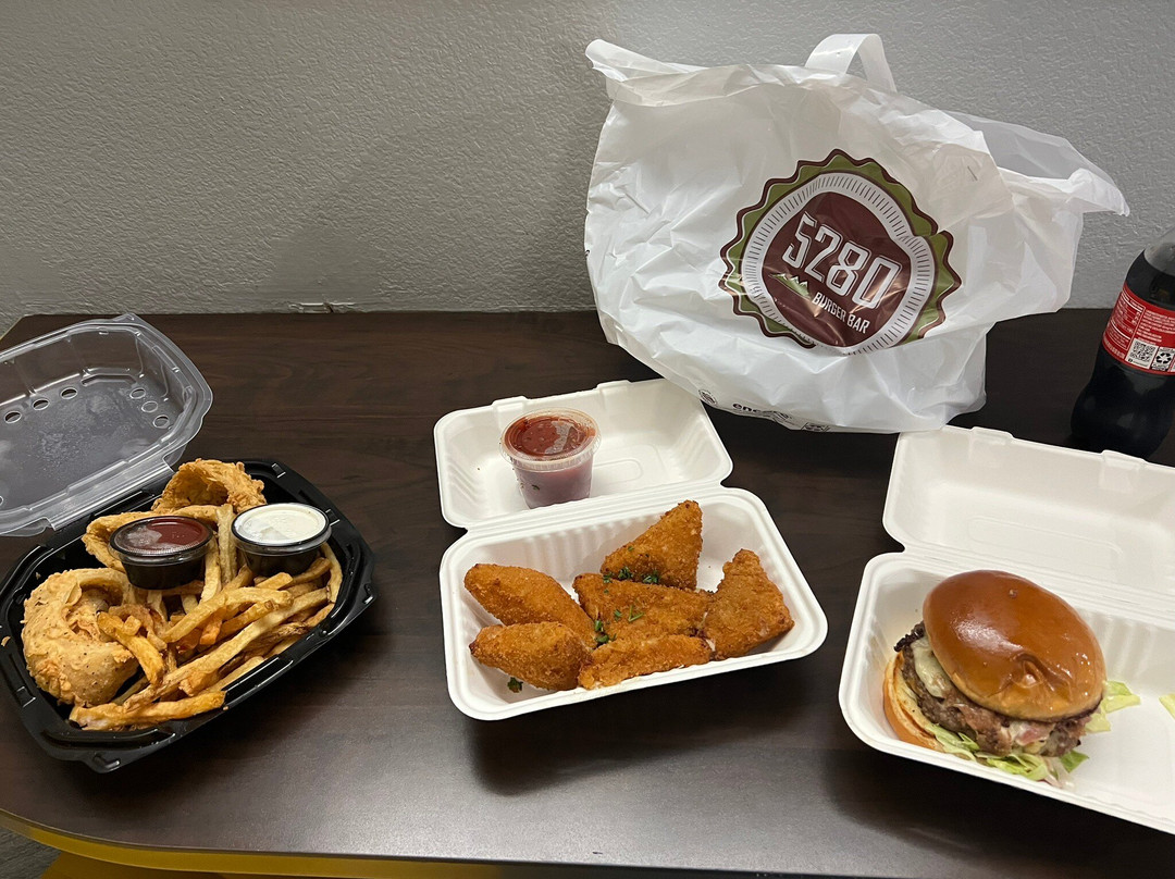 5280 Burger & Taphouse主图