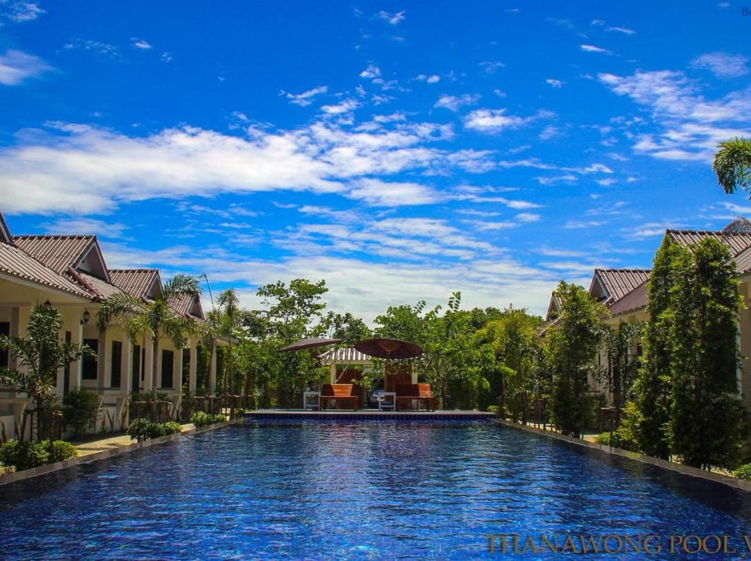 Thanawong Pool Villa