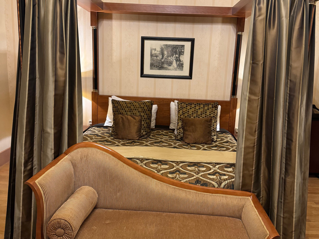 Grand Hotel De Draak主图