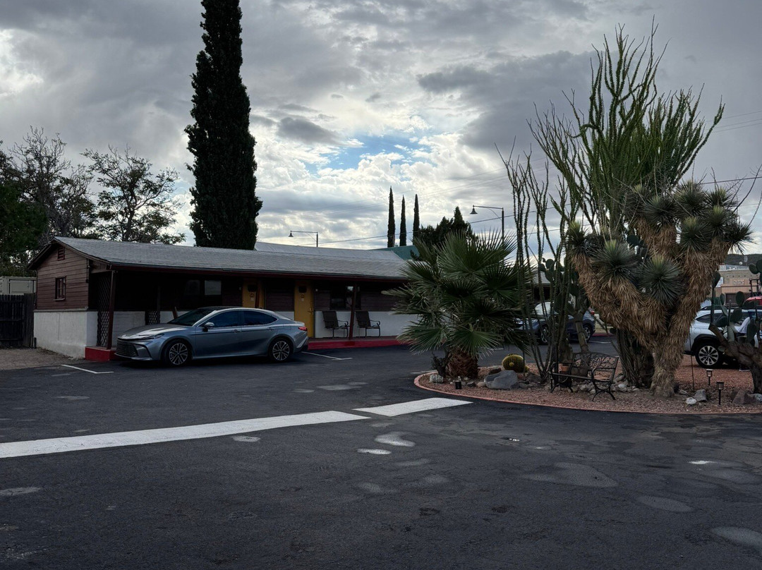 拉力安汽车旅馆主图