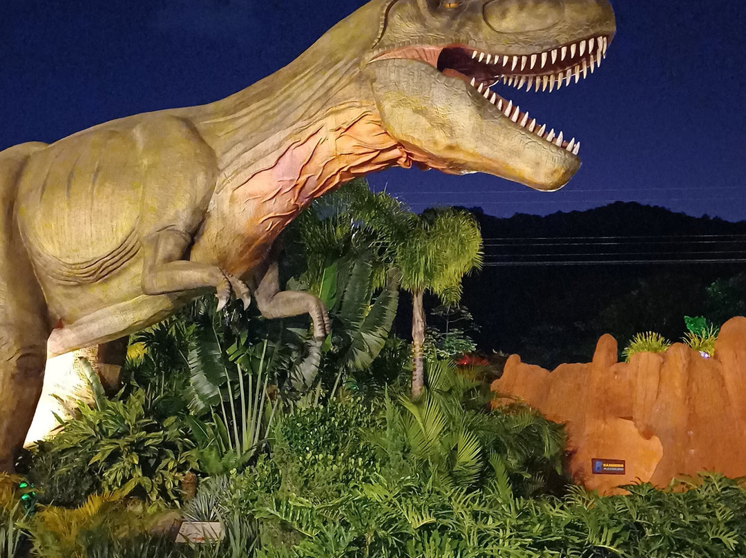 Aventura Jurássica-康泊琉海水浴场必去景点