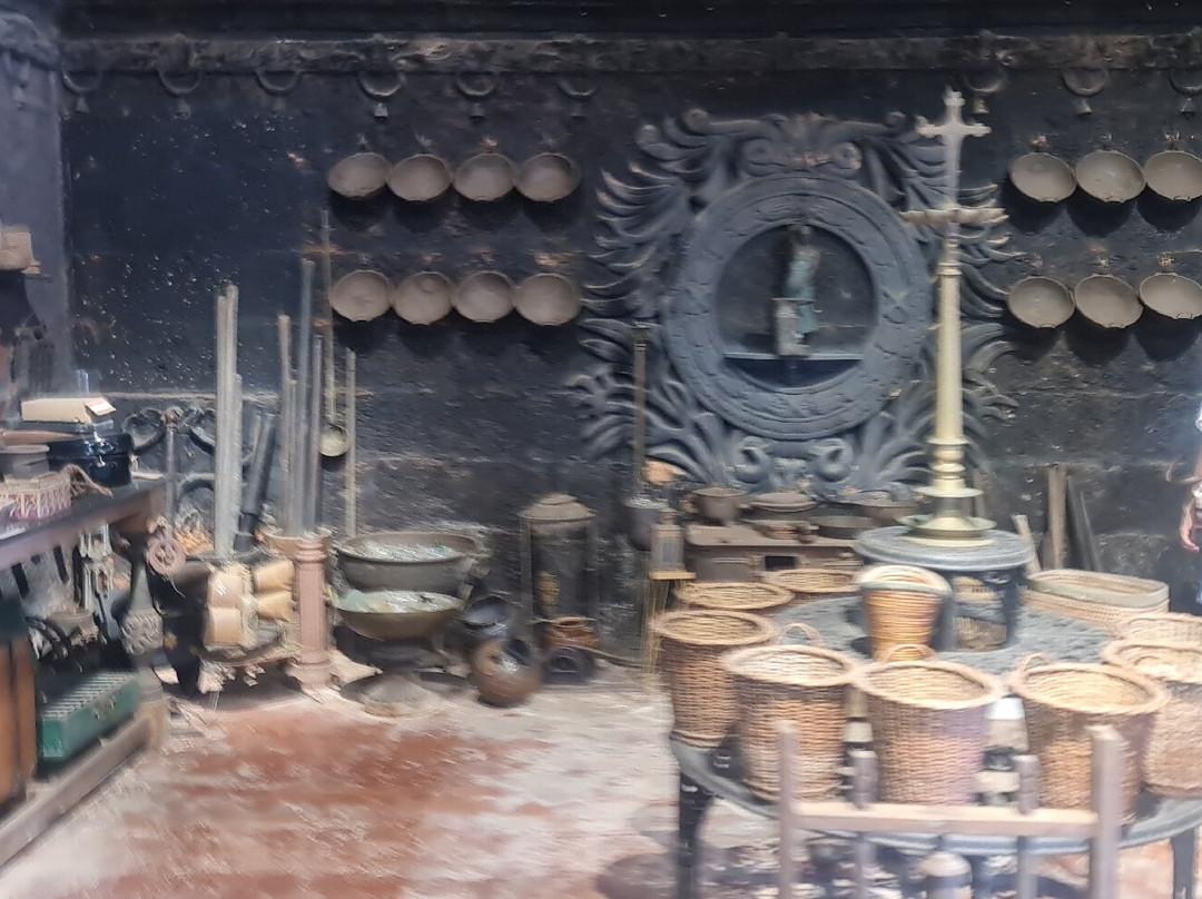 All About Alcohol-坎多林必去景点