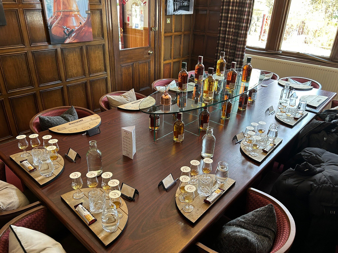 Aberlour Distillery Brand Home-阿伯劳尔必去景点