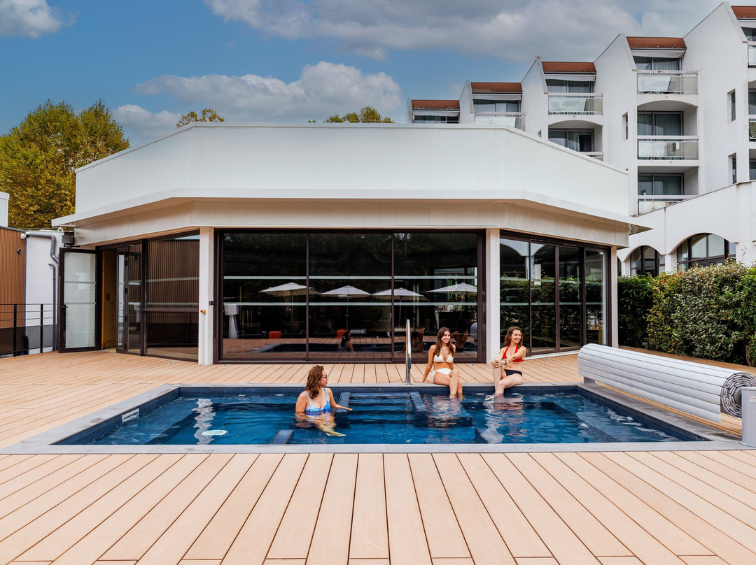 Les Bains des Alpes - Spa Nuxe-艾克斯莱班必去景点