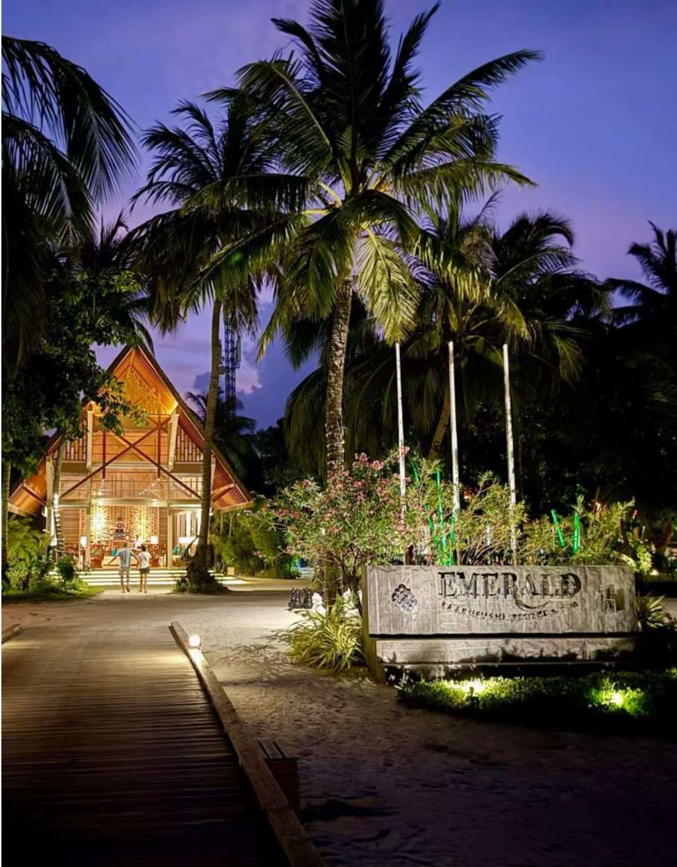 Emerald Faarufushi Resort & Spa-浴室