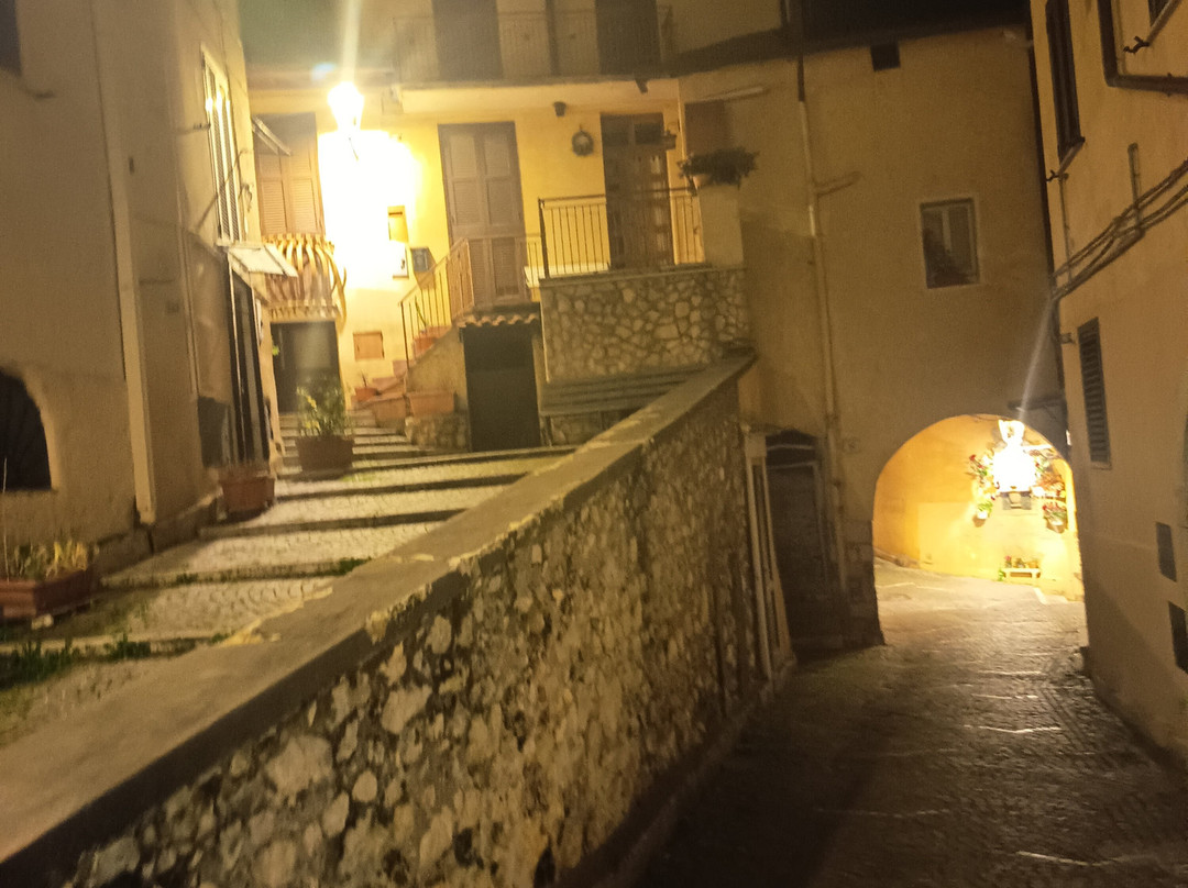 Borgo Medievale di Fiuggi-菲乌吉必去景点