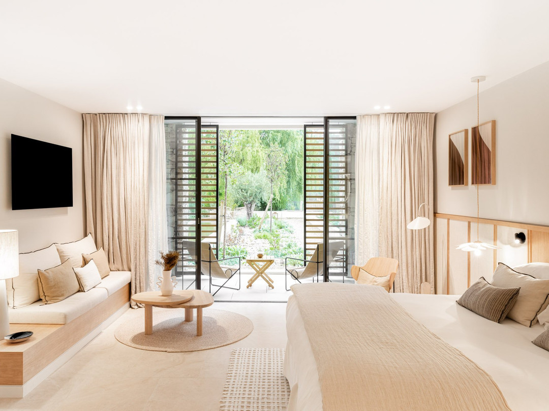 Saint-Michel-l'Observatoire酒店住宿-勒古文德迷你姆温泉酒店