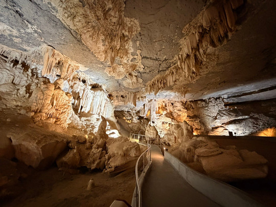 Al Hoota Cave-Al Hamra必去景点