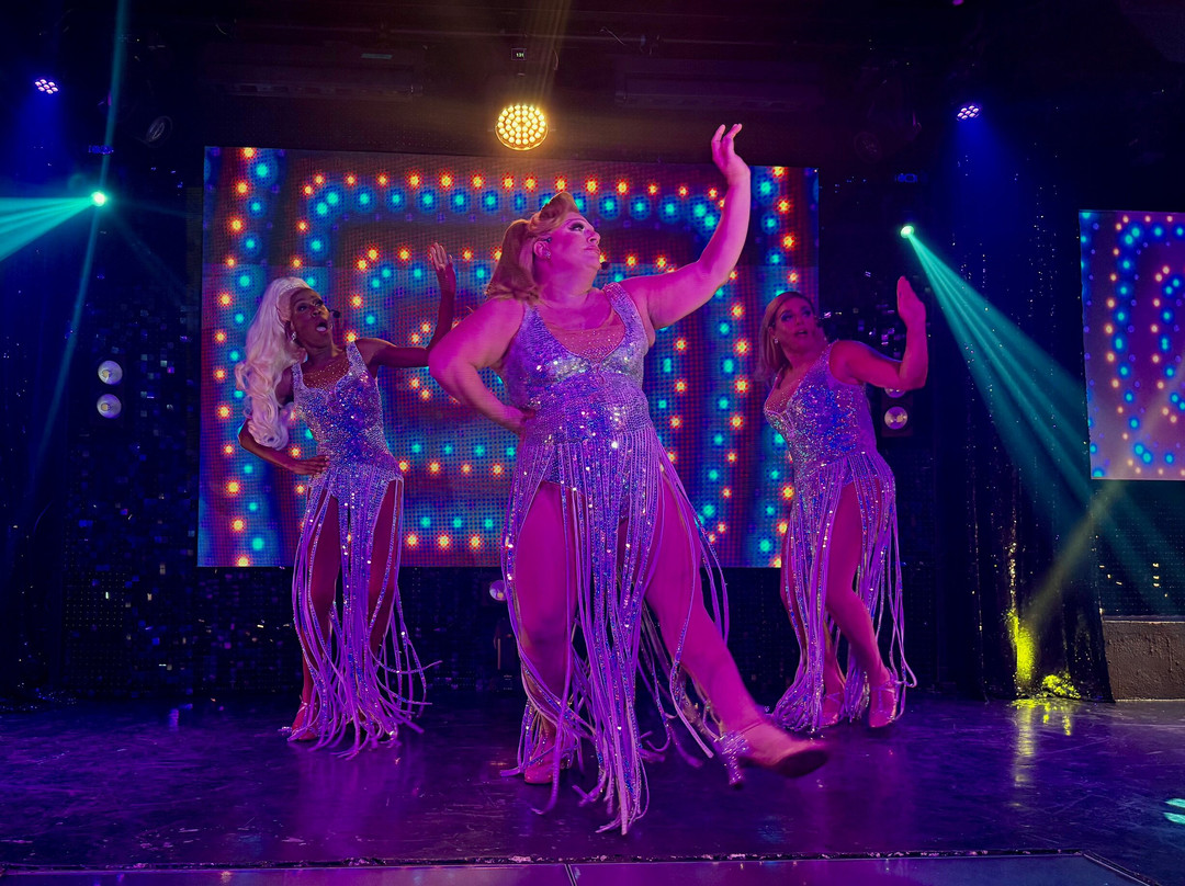 The Palm Cabaret and Bar-瓦拉塔港必去景点