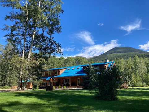 Cougar Mountain Lodge主图