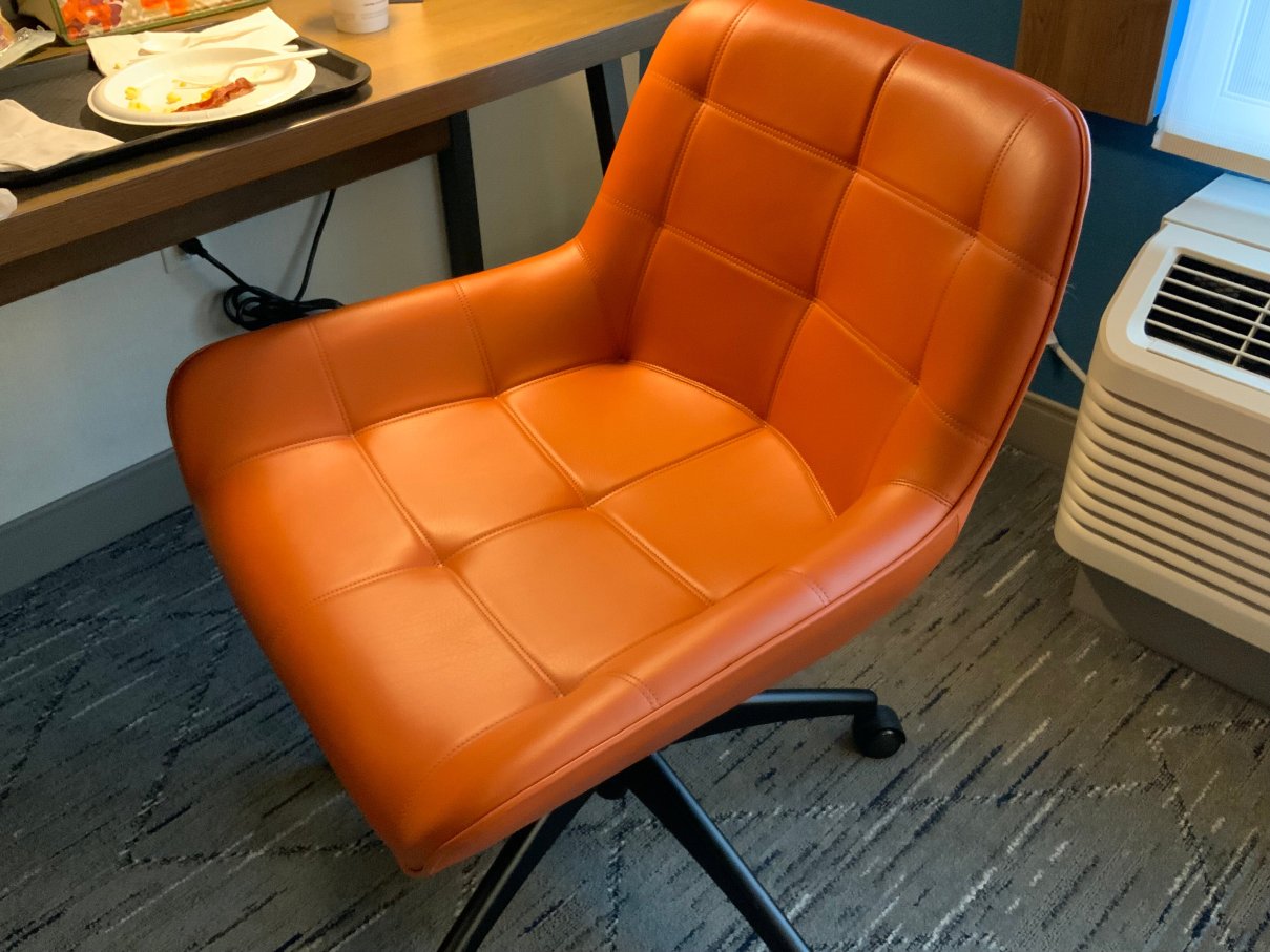 塞勒姆北凯泽尔智选假日套房酒店-客卧