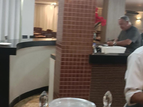 维多利亚皇宫酒店主图