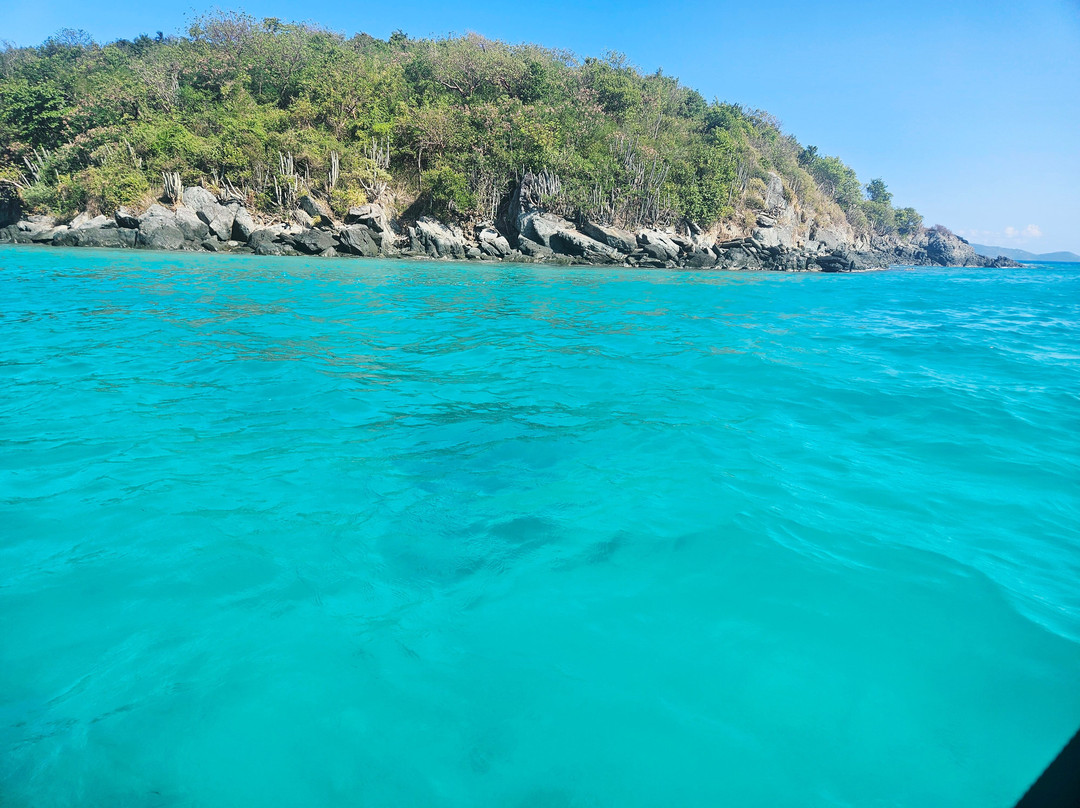 St John Dinghy Rentals-克鲁兹湾必去景点