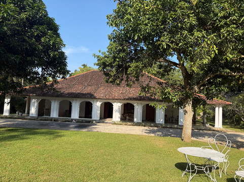 阿迪加斯庄园主图