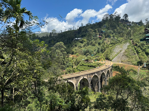 Ella Happy Tours & tuk tuk and taxi-埃勒必去景点
